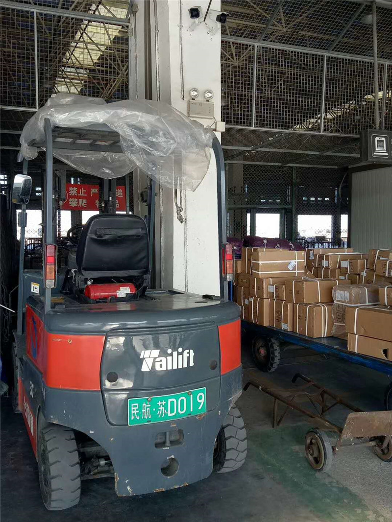 中國中車與飛機(jī)場(chǎng)使用客戶