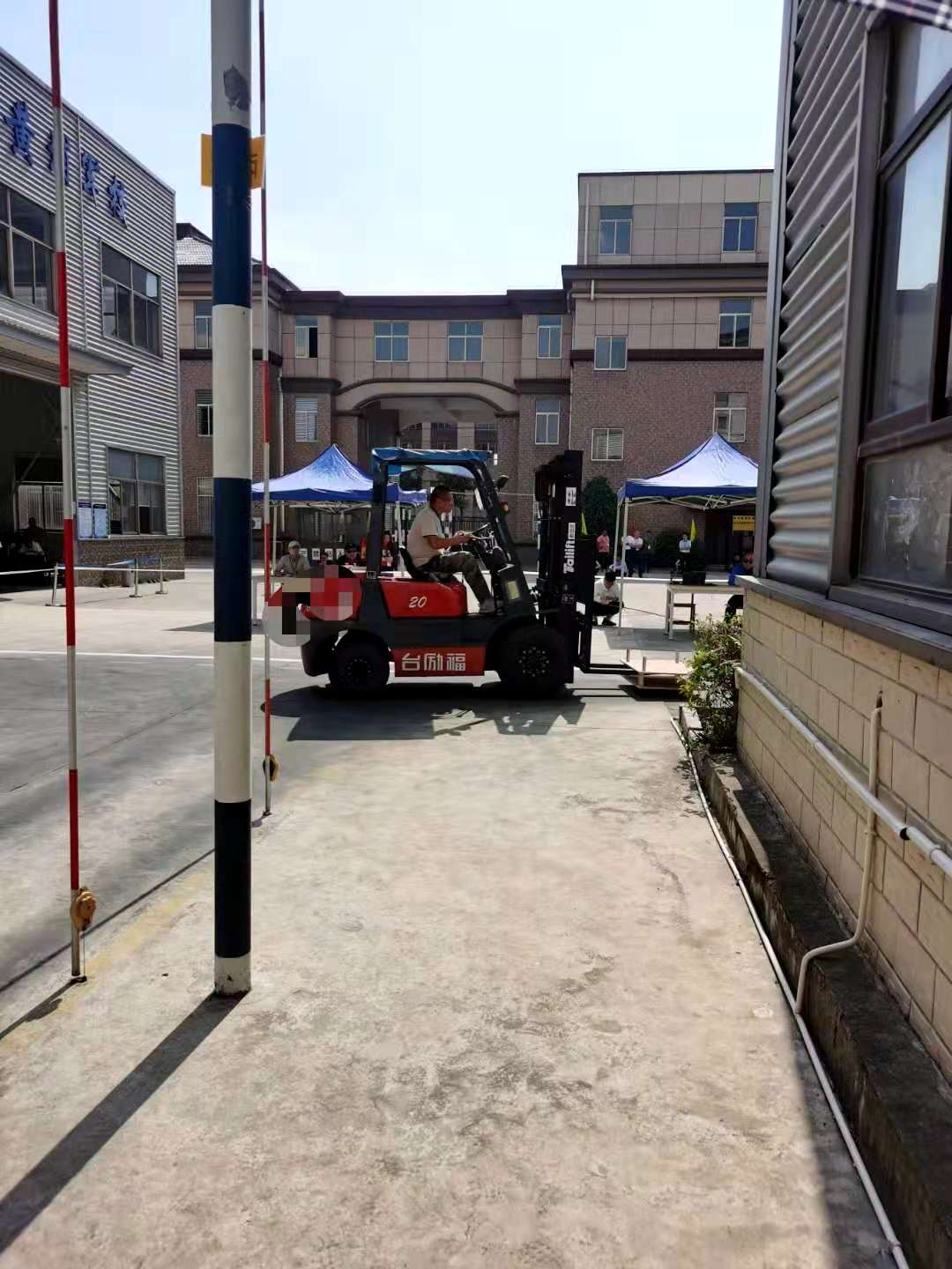 辦理叉車證、行車證培訓、代上叉車牌照